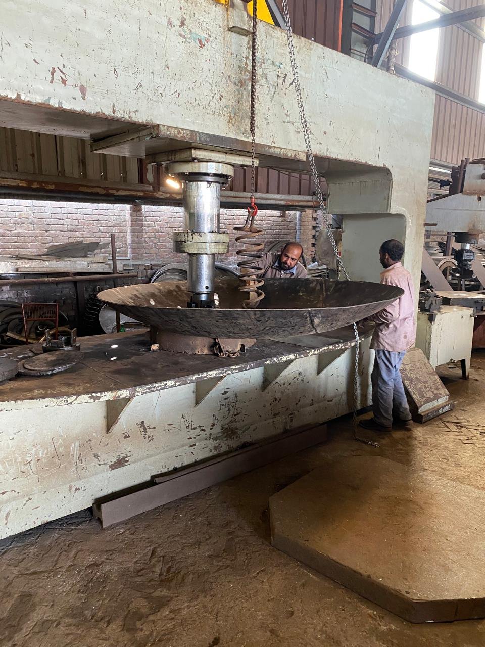 Steel dishheads under hydraulic press forming for Crescent Steel