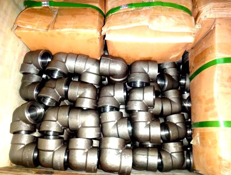 Forged socket-weld fittings packed for shipment
